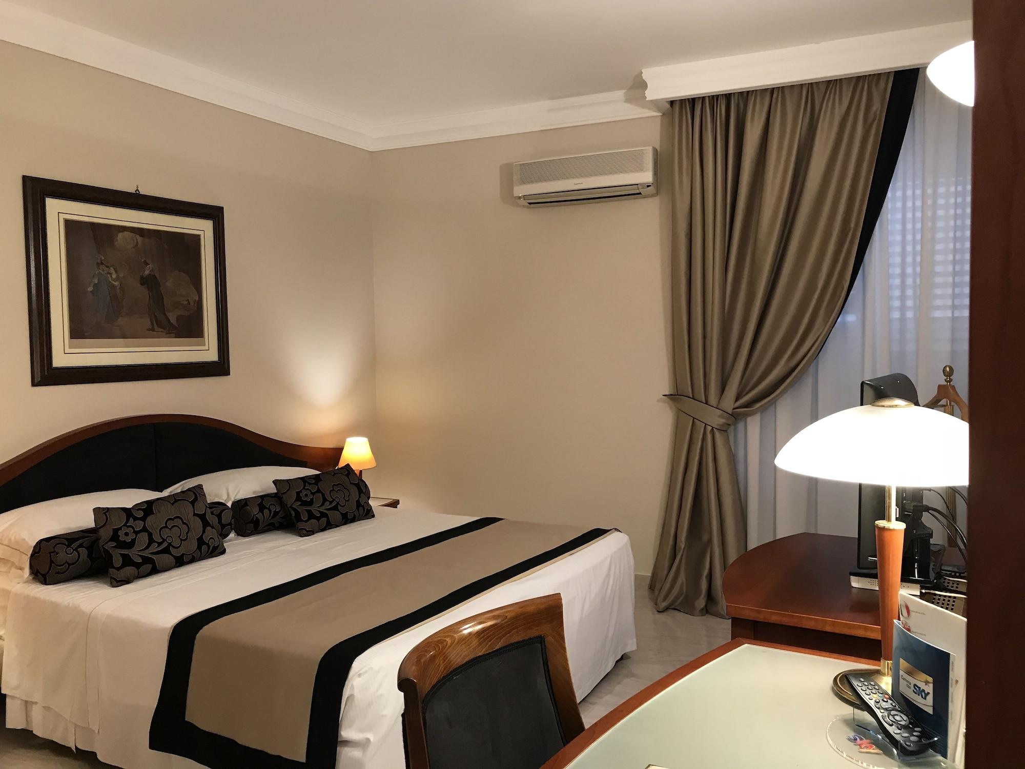 Massimo Plaza Hotel Palermo Bagian luar foto