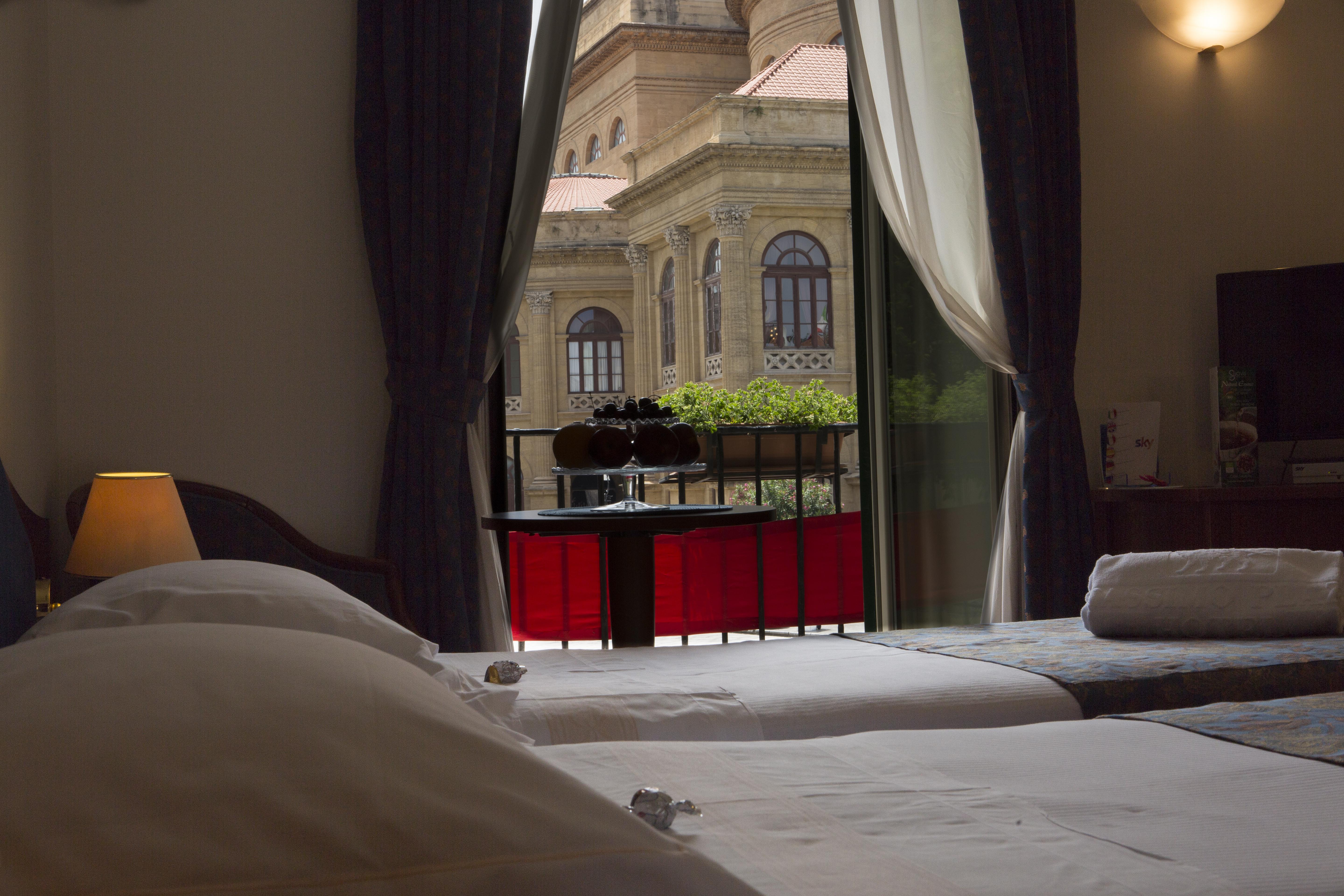 Massimo Plaza Hotel Palermo Bagian luar foto