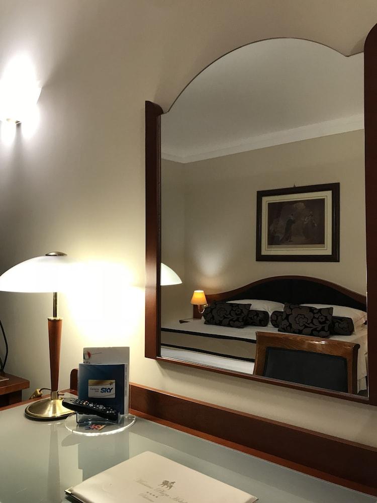 Massimo Plaza Hotel Palermo Bagian luar foto