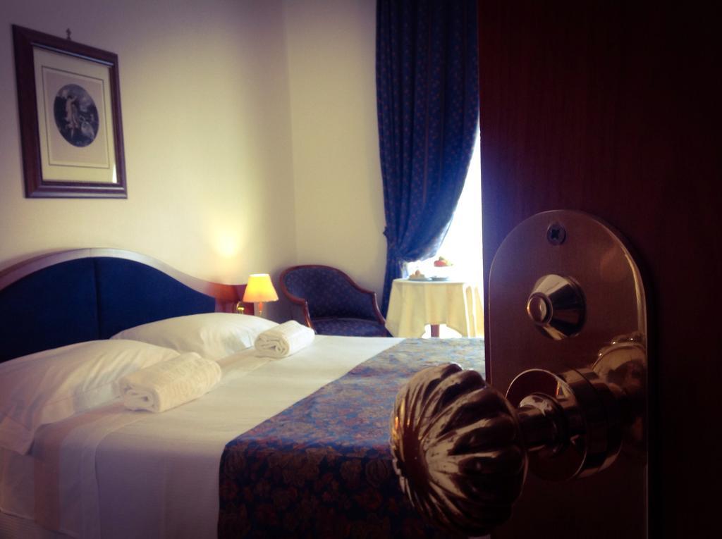 Massimo Plaza Hotel Palermo Bagian luar foto