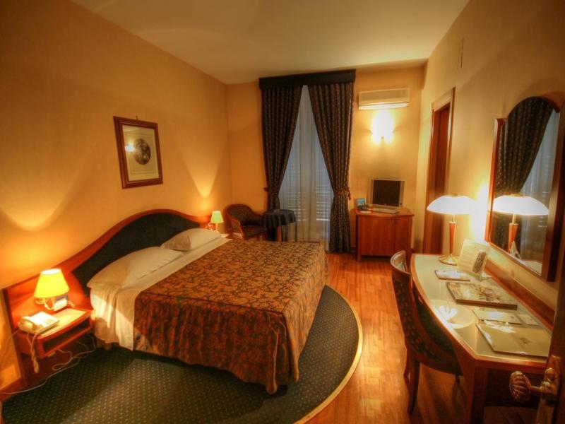 Massimo Plaza Hotel Palermo Bagian luar foto